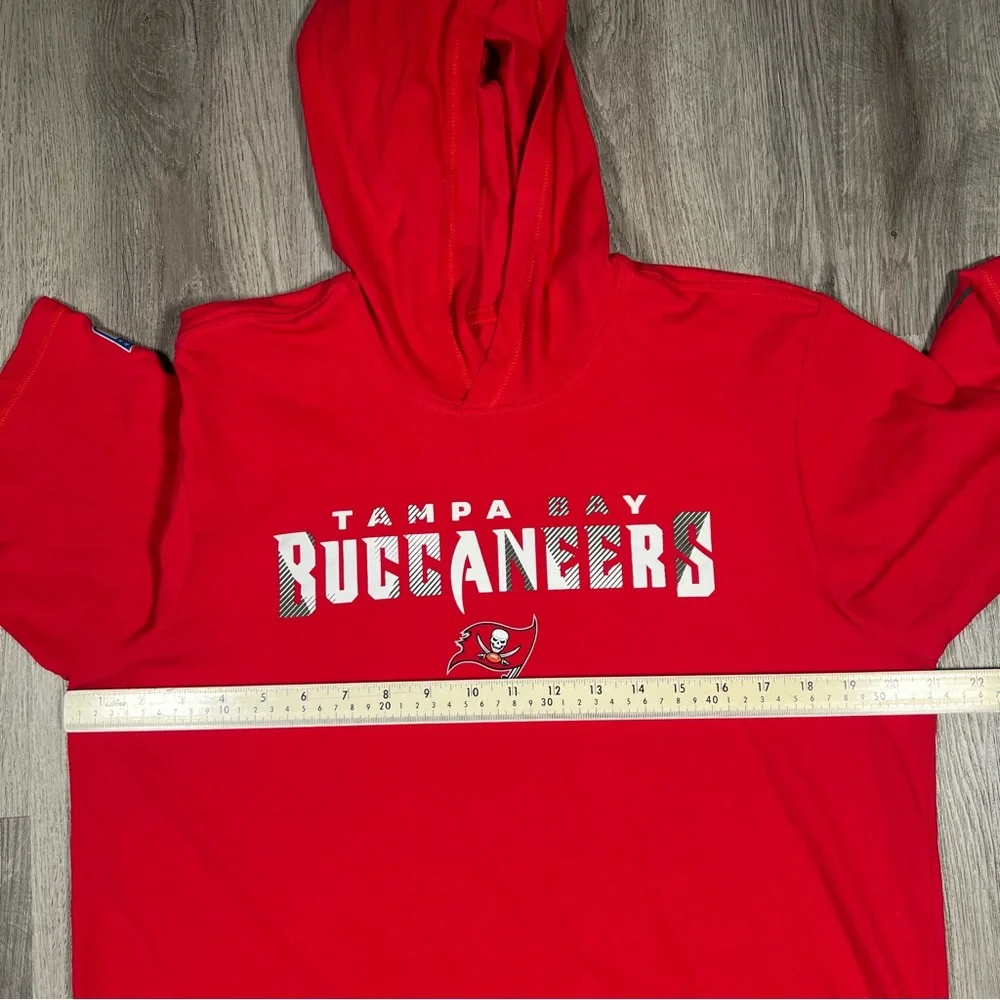 Tampa Bay Buccaneers Nike‎ On-Field Short Sleeve Hoodie Tshirt Mens Medium Red